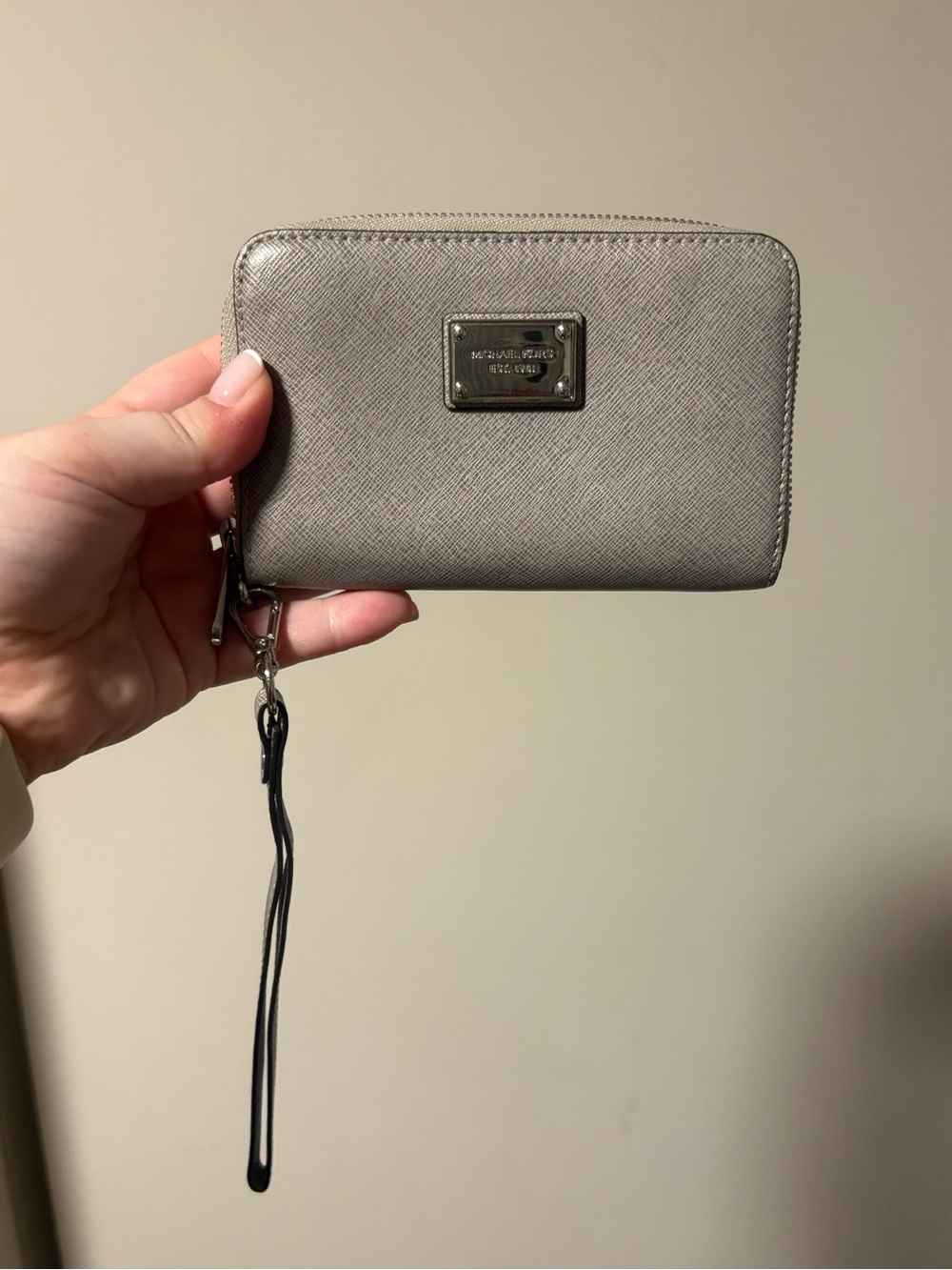 Michael Kors Metallic Grey Saffiano Leather Wristlet EUC